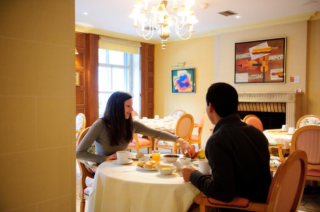 Le Grand Hotel Saint-Quentin  Bagian luar foto