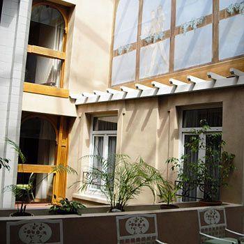 Le Grand Hotel Saint-Quentin  Bagian luar foto
