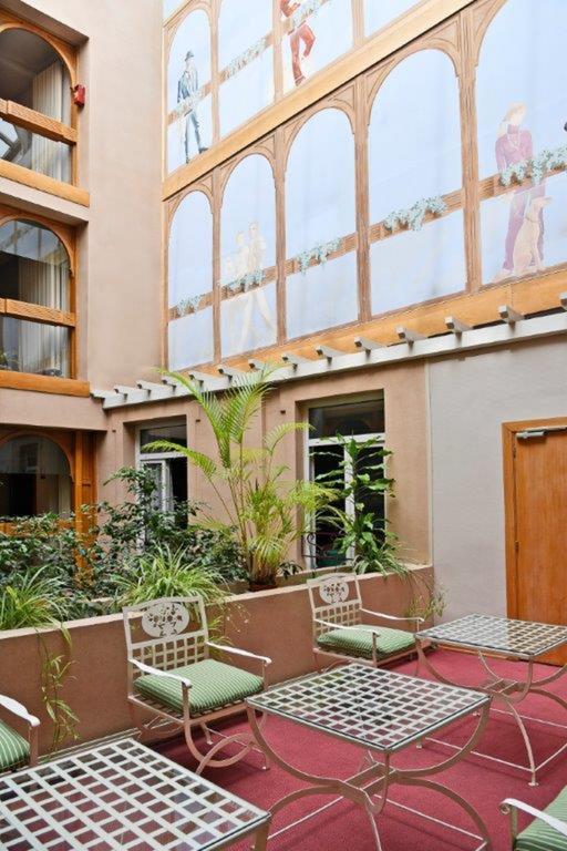 Le Grand Hotel Saint-Quentin  Bagian luar foto