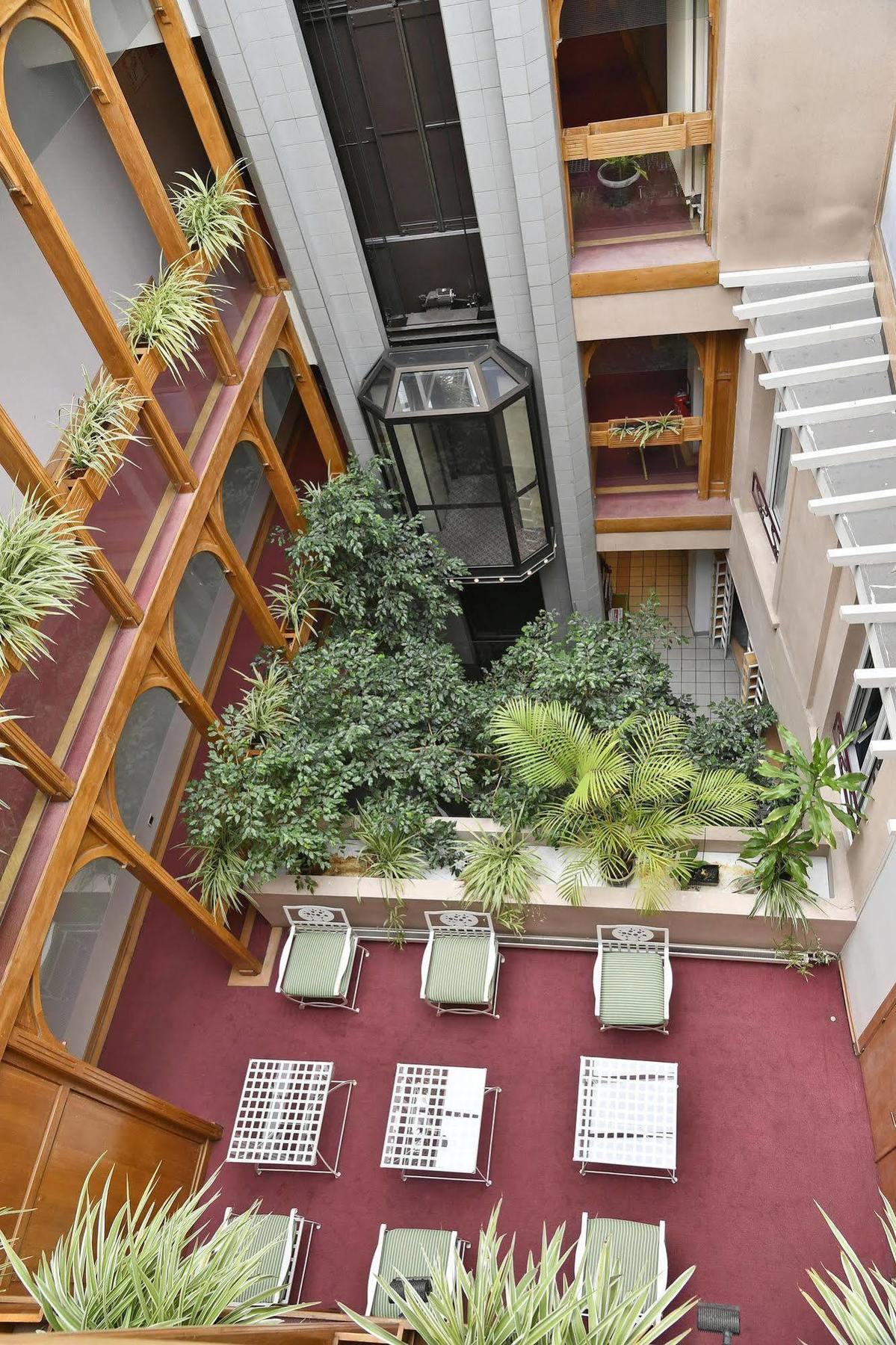 Le Grand Hotel Saint-Quentin  Bagian luar foto
